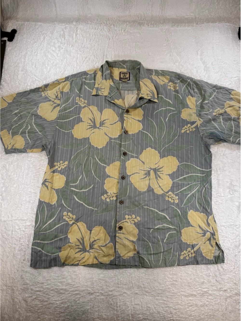 Tommy Bahama 100% Silk Hawaiian Shirt Men’s XL Floral Hibiscus Button A1024